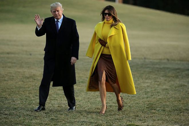 Дональд и Мелания Трамп на лужайке у Белого дома 5 февраля