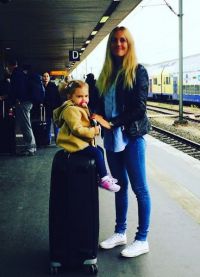 Актриса поделилась снимками с путешествия по Франции
