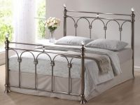 Metalowe podwójne łóżko 9