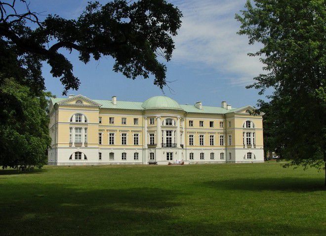 Дворец Межотне - родовое имение Ливенов