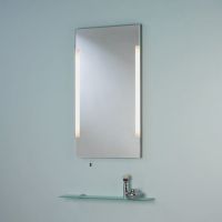 Oświetlone lustro łazienkowe1
