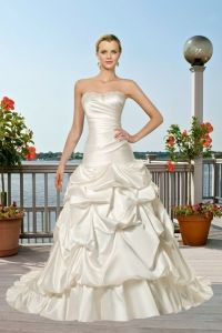 Сватбени рокли Mori Lee 3