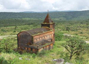 Заброшенная церковь в Бокор Хилл
