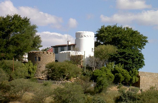 Замок Schwerinsburg в Виндхуке, Намибия