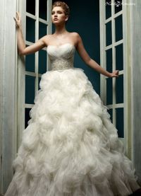 Natalya Romanova svatební šaty2