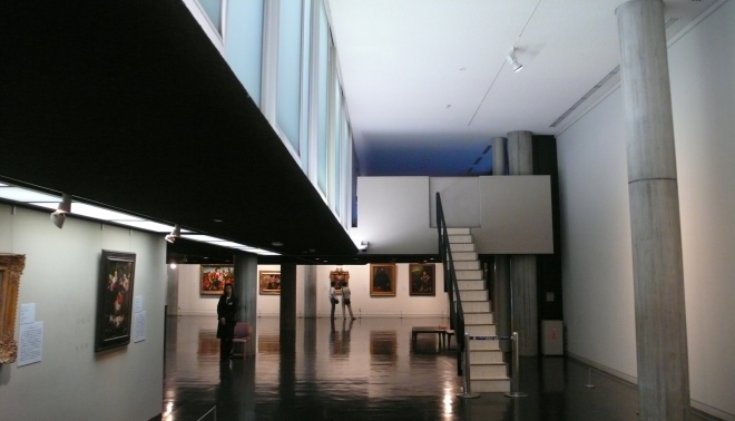 В темных коридорах музея искусств