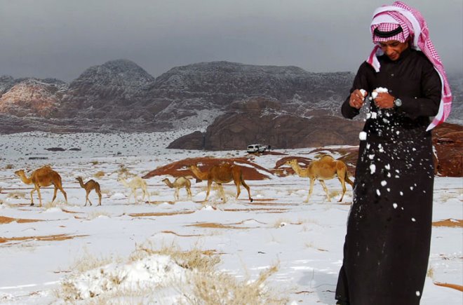 Снег в Саудовской Аравии - большая редкость