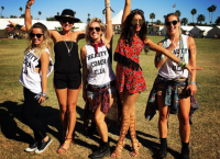Нина Добрев с подругами на фестивале Coachella