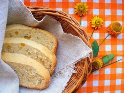 Przaśny chleb na kefirze w piekarniku