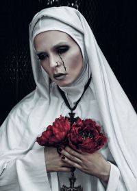 костюм от монахини за Хелоуин 10