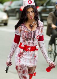 kostium pielęgniarki na Halloween 1