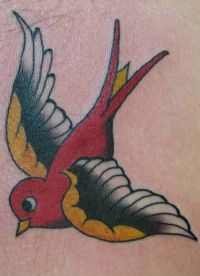 Tetování na rameni staré školy