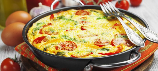 Omeleta se zeleninou v receptu na pánvi