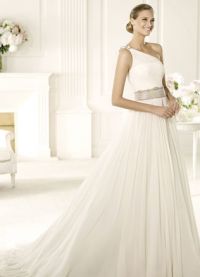 Asymetryczne suknie ślubne 9