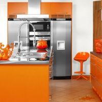 oranžová barva ve vnitřku kuchyně 1