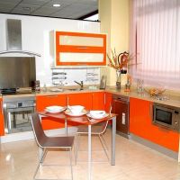 oranžna barva v notranjosti kuhinje 2