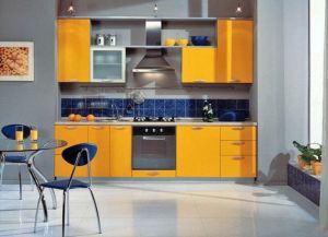 синьо-оранжева кухня 1