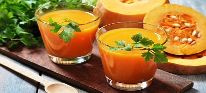 Bučna sok z oranžno