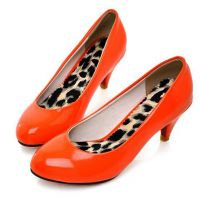 Pomarańczowe buty 8