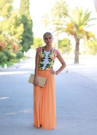 oranžová sukně v podlaze s co nosit 10
