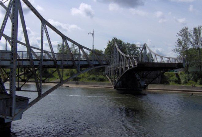 Поворотный мост Оскара Калпака