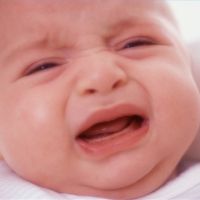 jezen glas v dojenčku