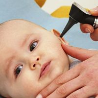 objawy zapalenia ucha środkowego u niemowlęcia