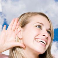 как да се лекува средното ухо