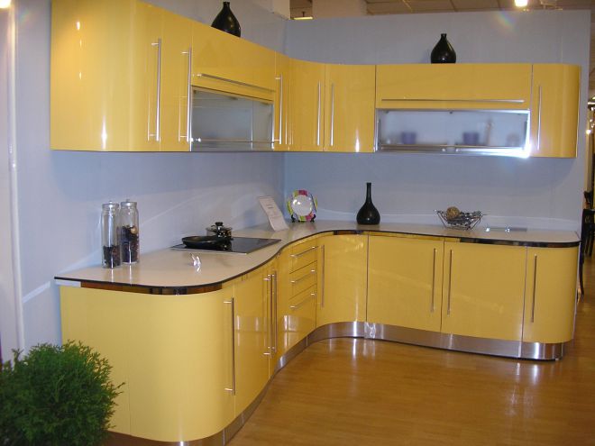 Kuhinja postavljena u boji MDF