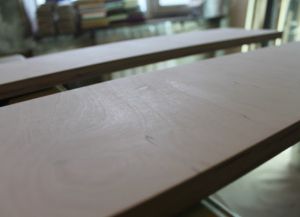 Malířský nábytek z dřeva1