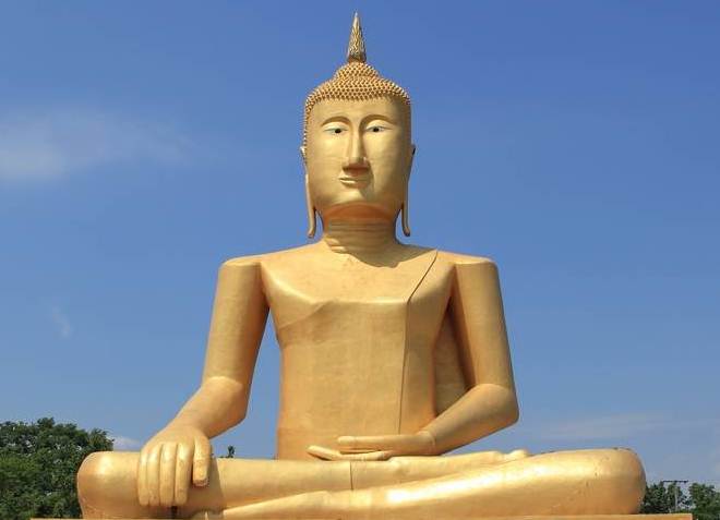 Позолоченная статуя Большого Будды