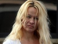 Pamela Anderson bez makijażu 10
