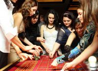 Party ve stylu Casino Royale9