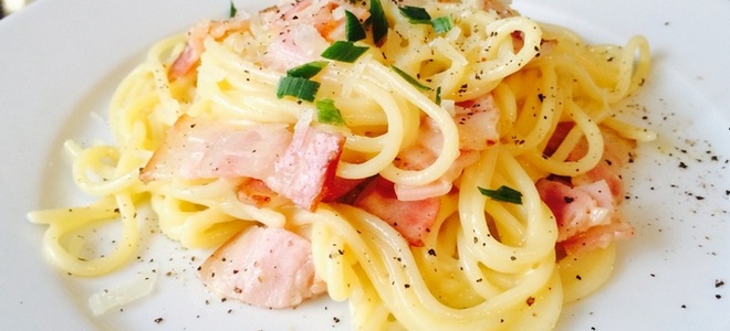 Karbonara pasta - recept s šunko