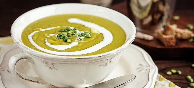 Зелена грахова крем супа