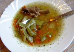 jednostavna juha od grašaka s patkom