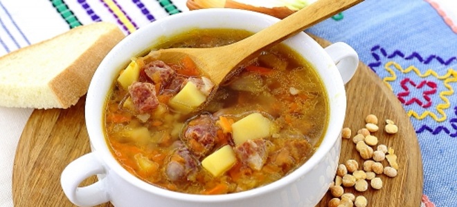grahova juha s prekajenim mesom