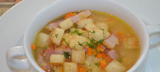 грахова супа с пушен бекон