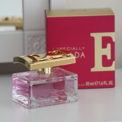 Есцада парфема Посебна