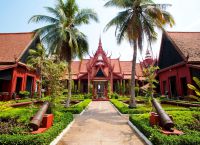 Двор Национального музея Камбоджи