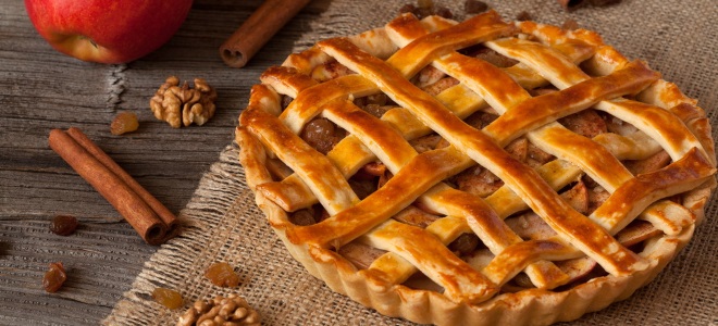 Apple Pie z medom in cimetom