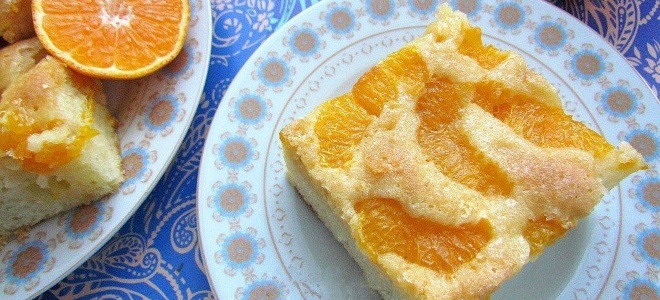 Mandarinový dort vyrobený z čerstvých mandarinek