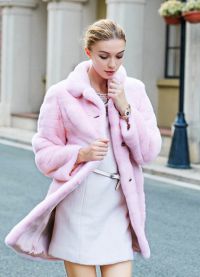 różowy płaszcz z futra13