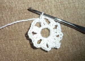 kobereček pro novorozence crocheted_3