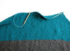 карирана с игли за плетене 12