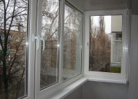 Пластични прозори на балкону9