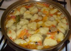 juha s krompirjevimi cmoki