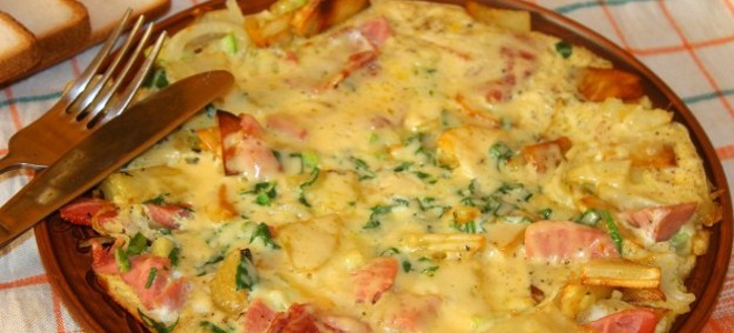 картофи с наденица и сирене във фурната