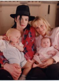 Майкл Джексон с семьей