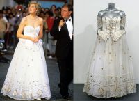 Принцесса Диана в платье Сказка от модельеров Дэвид и Элизабет Эмануэль